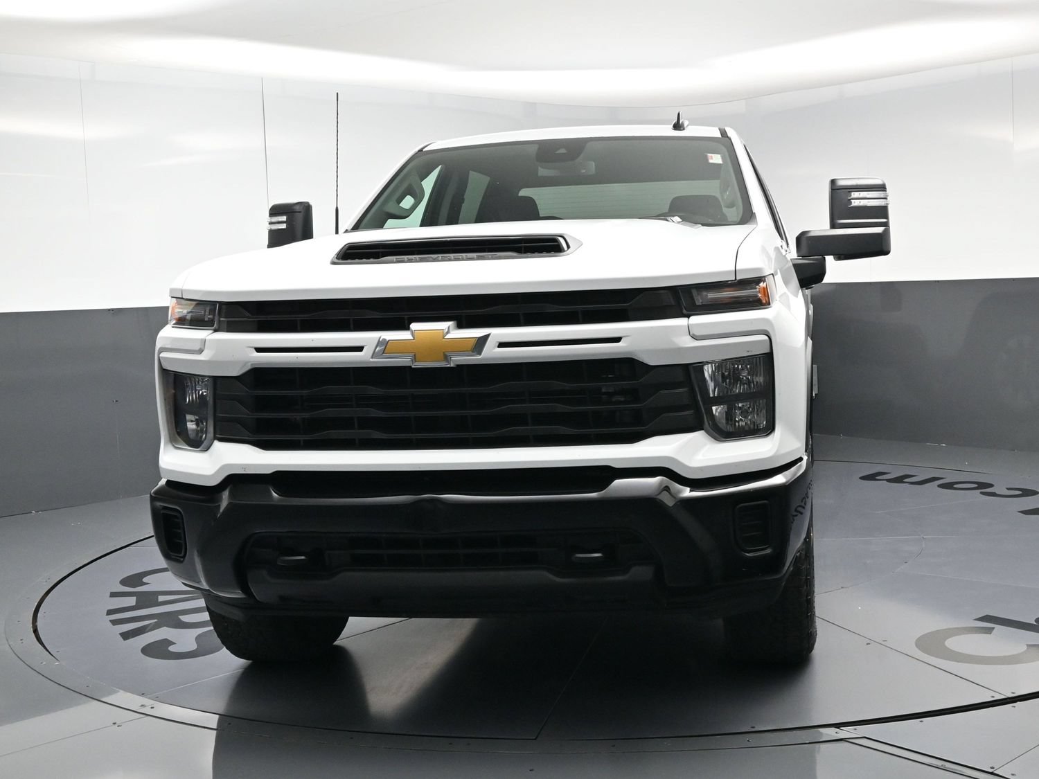 Used 2024 Chevrolet Silverado 2500 Custom w/ Custom Value Package AWD/4WD image 5