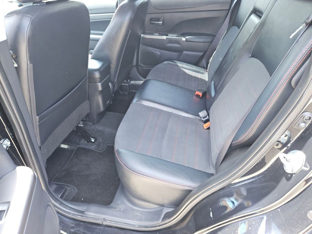 Used 2025 Mitsubishi Outlander Sport SE image 27