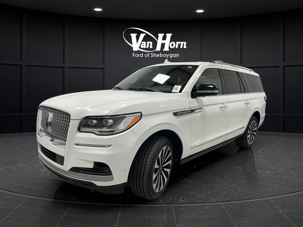 Used 2022 Lincoln Navigator L Reserve AWD/4WD image 3