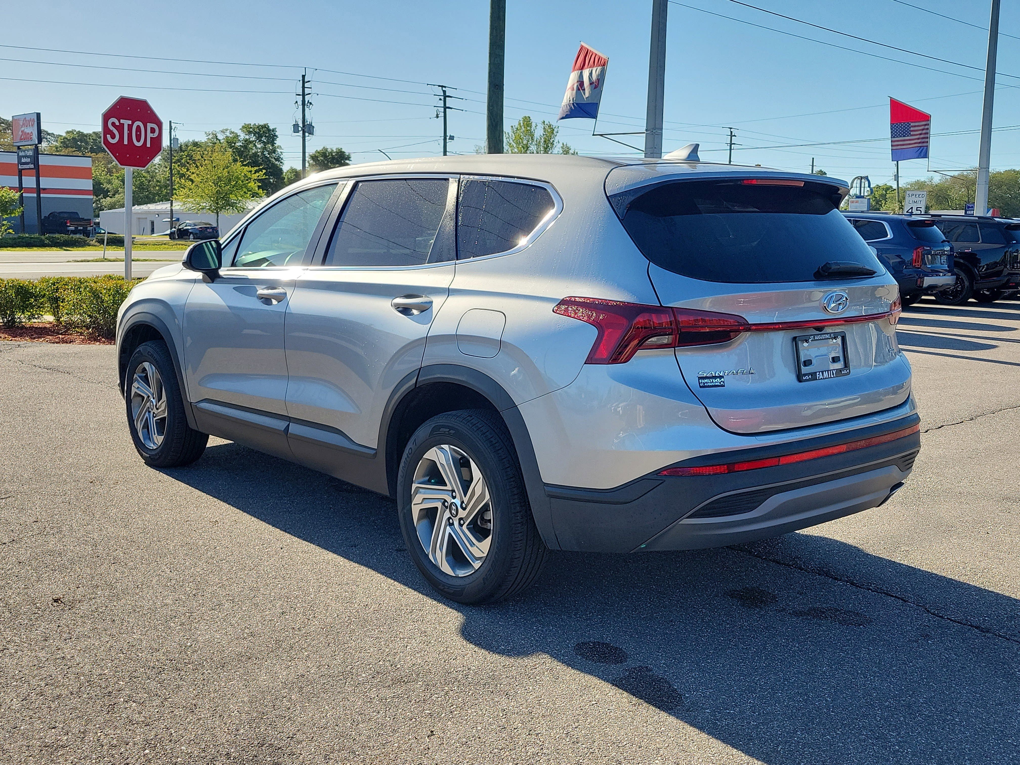 Used 2023 Hyundai Santa Fe SE w/ Cargo Package image 4
