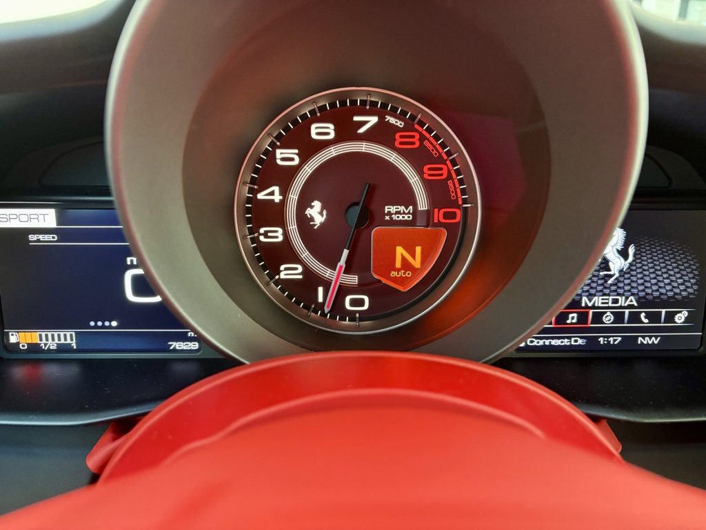 Used 2019 Ferrari 488 GTB image 12