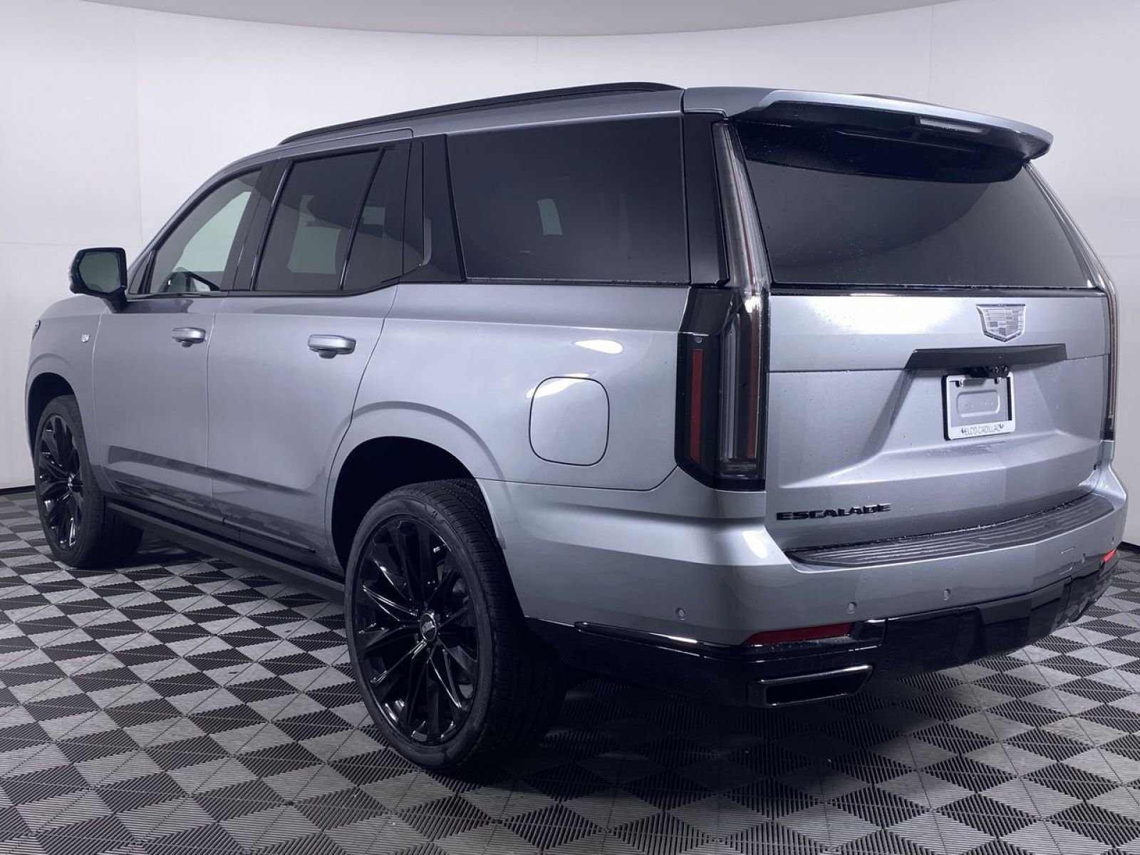 New 2026 Cadillac Escalade Platinum Sport w/ LPO, ONYX Package AWD/4WD image 21