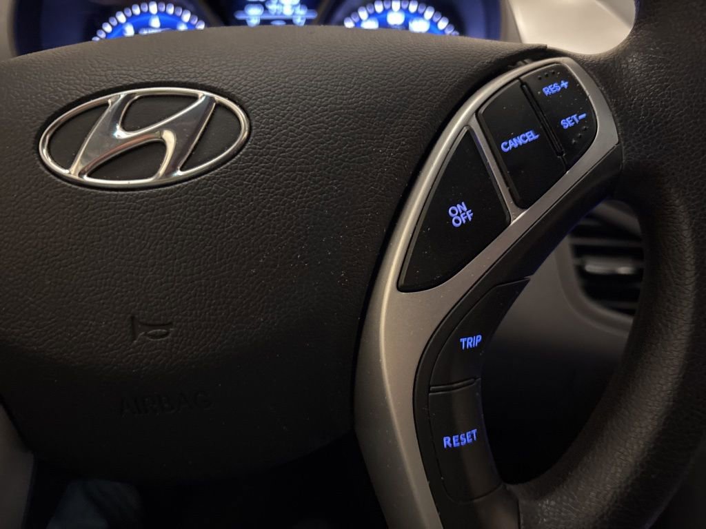 Used 2012 Hyundai Elantra GLS w/ Preferred Pkg 3 FWD image 17