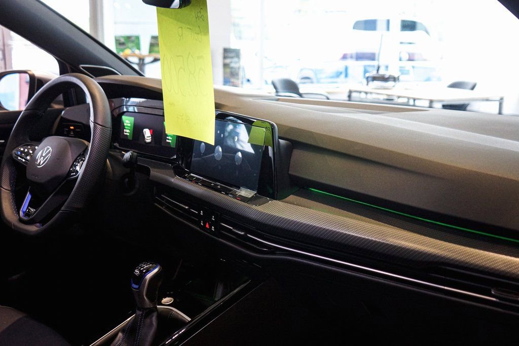 New 2024 Volkswagen Golf R image 29