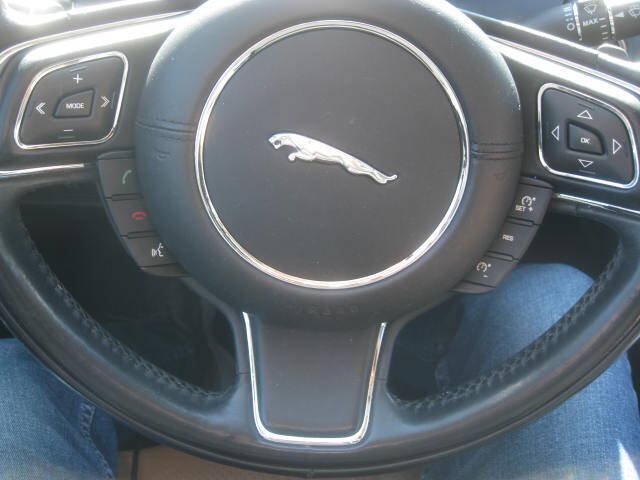 Used 2017 Jaguar XJ AWD/4WD image 34