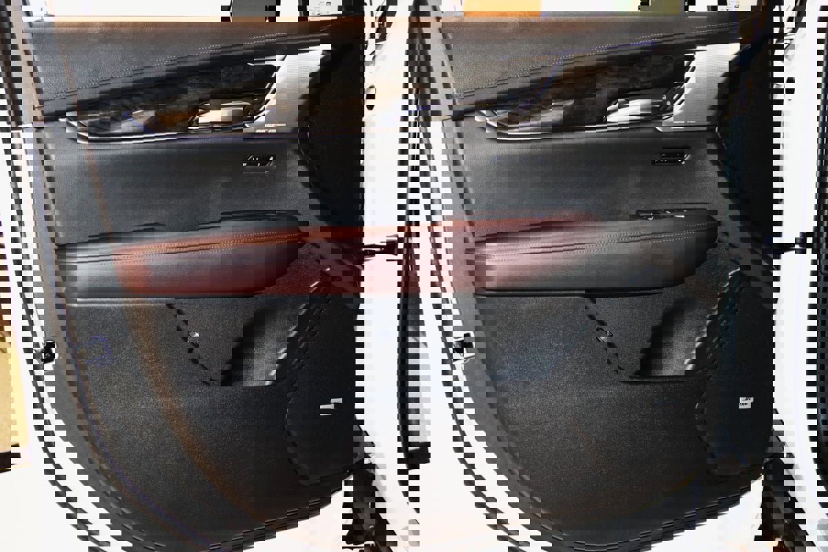 Used 2022 Cadillac XT6 Premium Luxury w/ Technology Package image 29