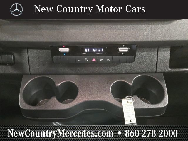 Used 2024 Mercedes-Benz Sprinter 2500 image 22