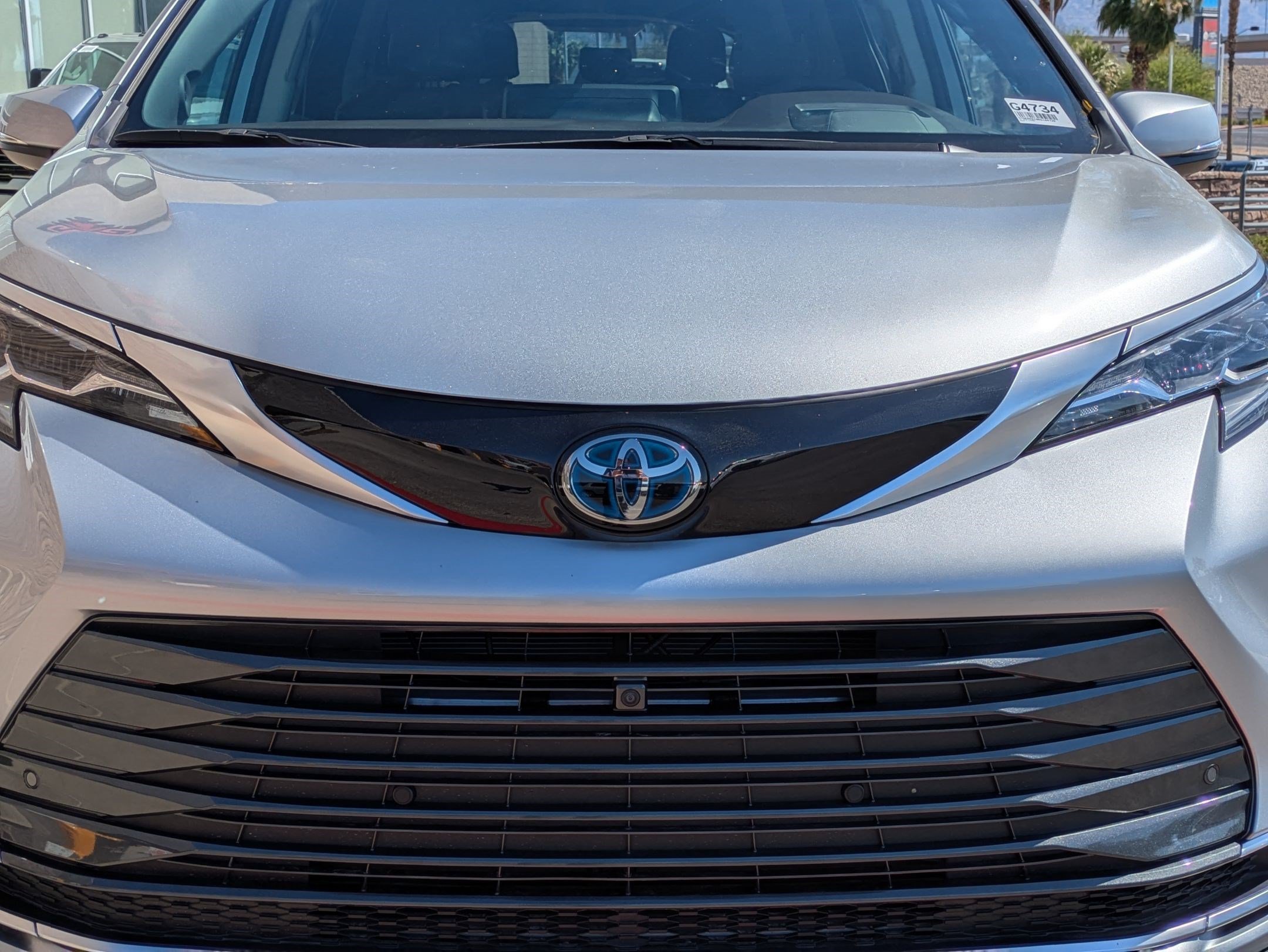 Used 2024 Toyota Sienna Platinum FWD image 9