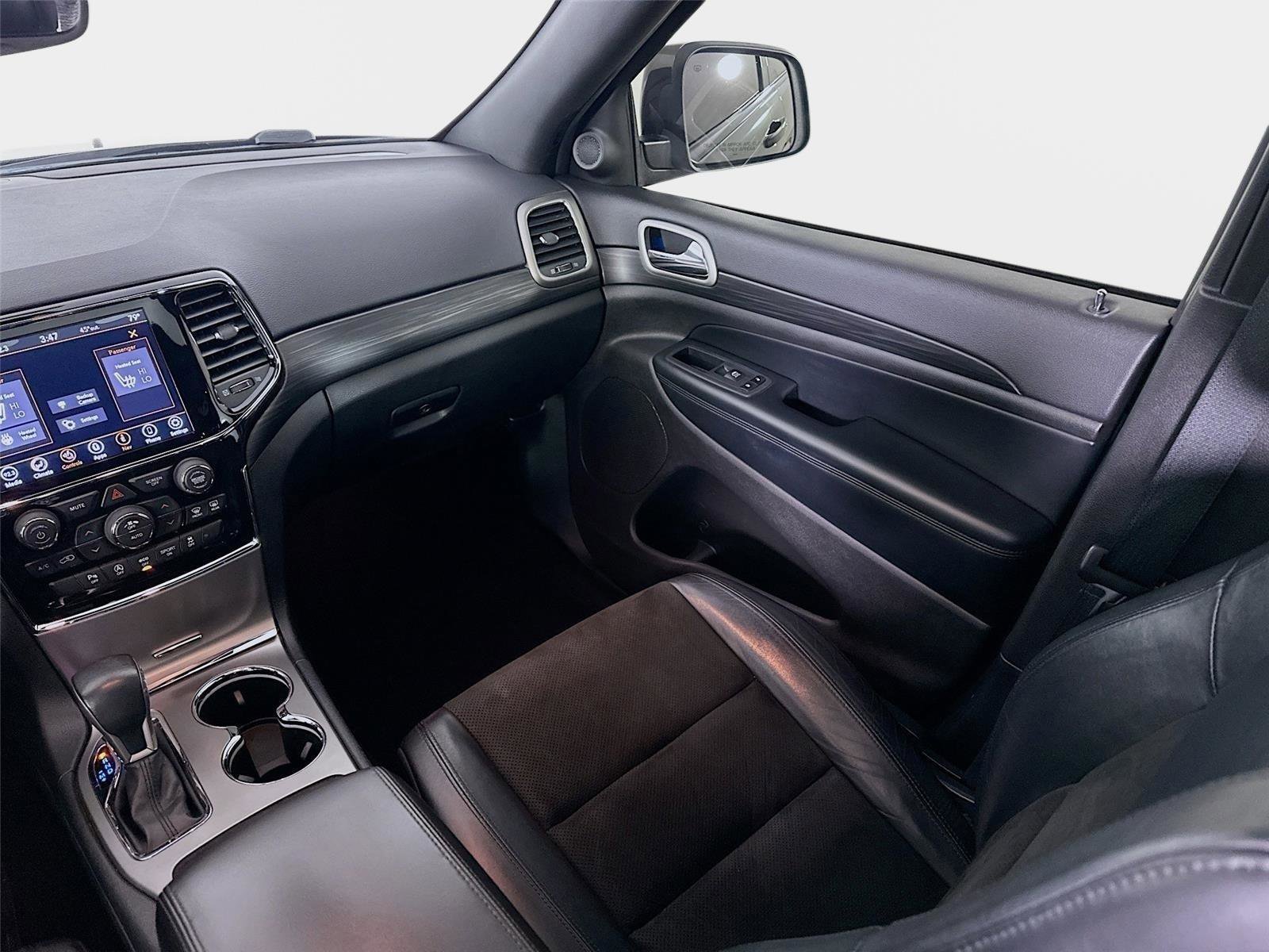 Used 2020 Jeep Grand Cherokee Altitude image 30