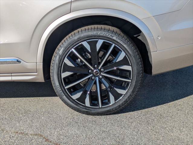 New 2026 Volvo XC90 T8 Plus w/ Protection Package Premier AWD/4WD image 6