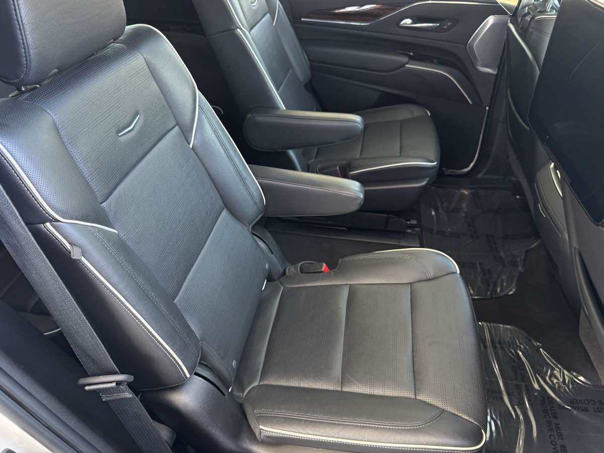 Used 2021 Cadillac Escalade Premium Luxury w/ Driver Assist Tech Package AWD/4WD image 24