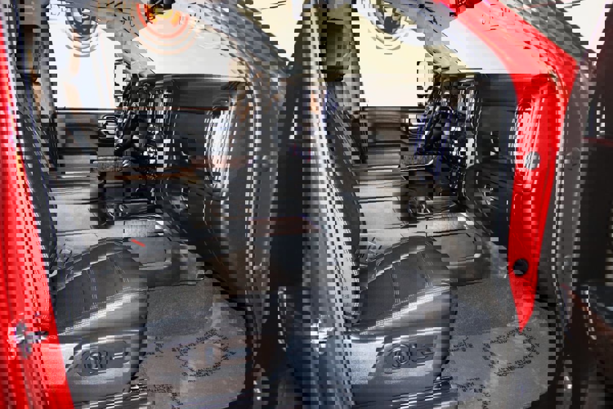 Used 2022 GMC Sierra 3500 Denali w/ Denali Ultimate Package image 67