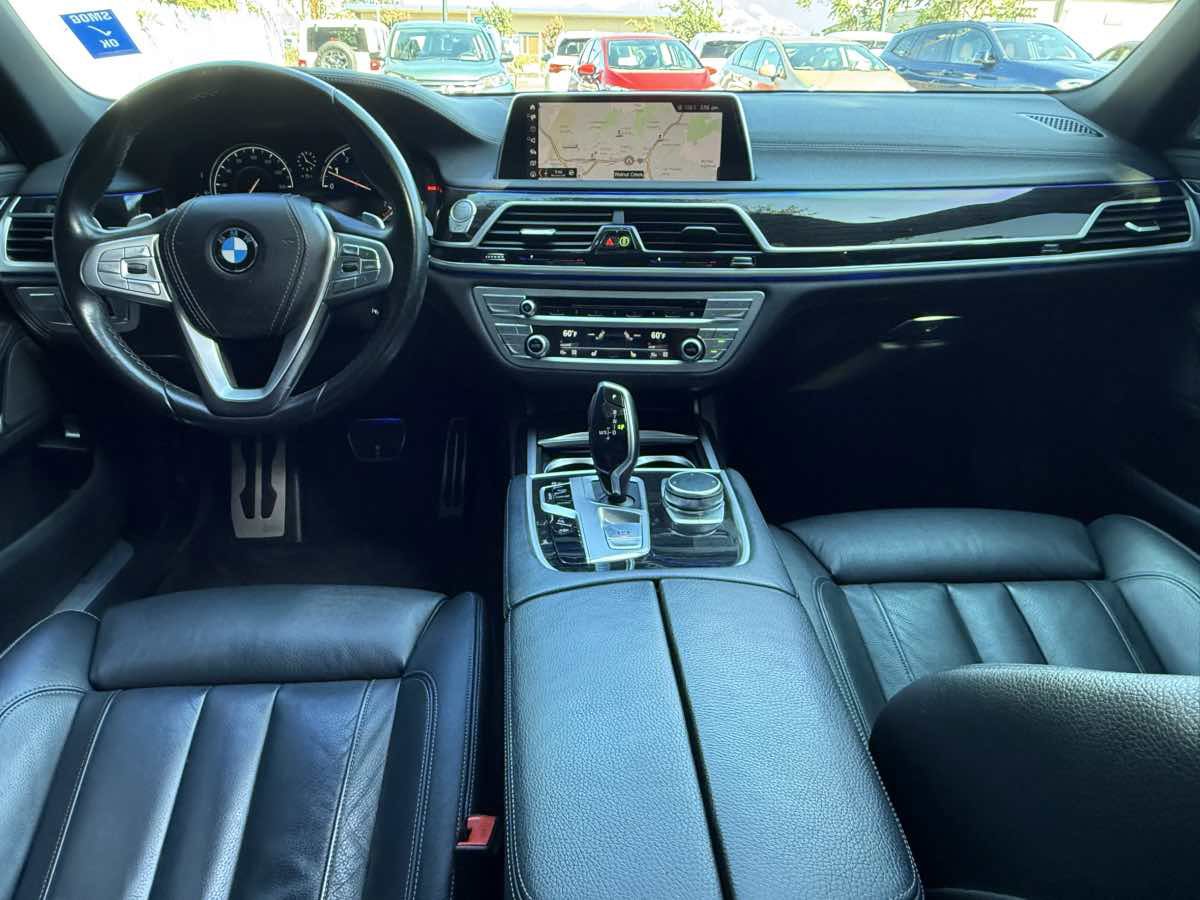 Used 2019 BMW 740i image 13