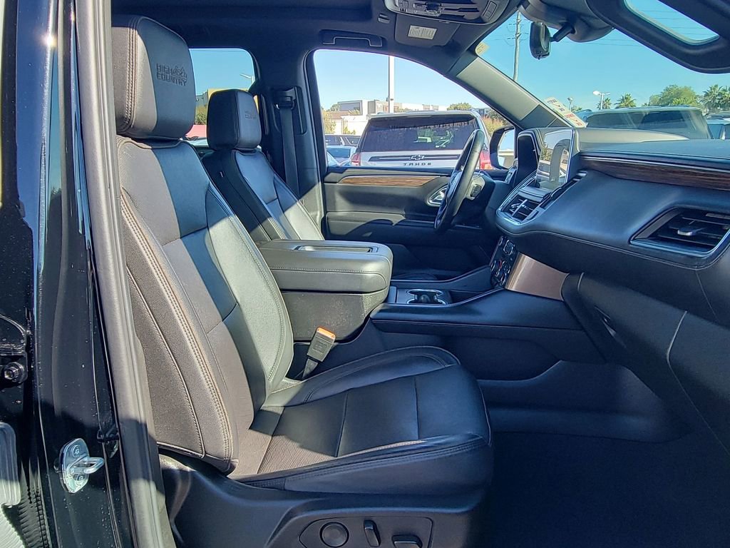 Used 2023 Chevrolet Suburban High Country image 29