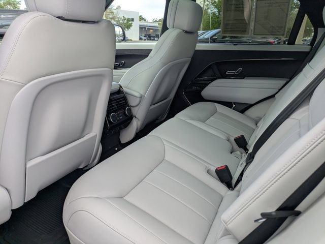 Used 2026 Land Rover Range Rover Sport SE AWD/4WD image 16