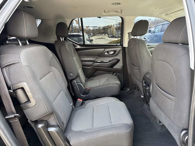 Certified 2021 Chevrolet Traverse LT FWD image 11