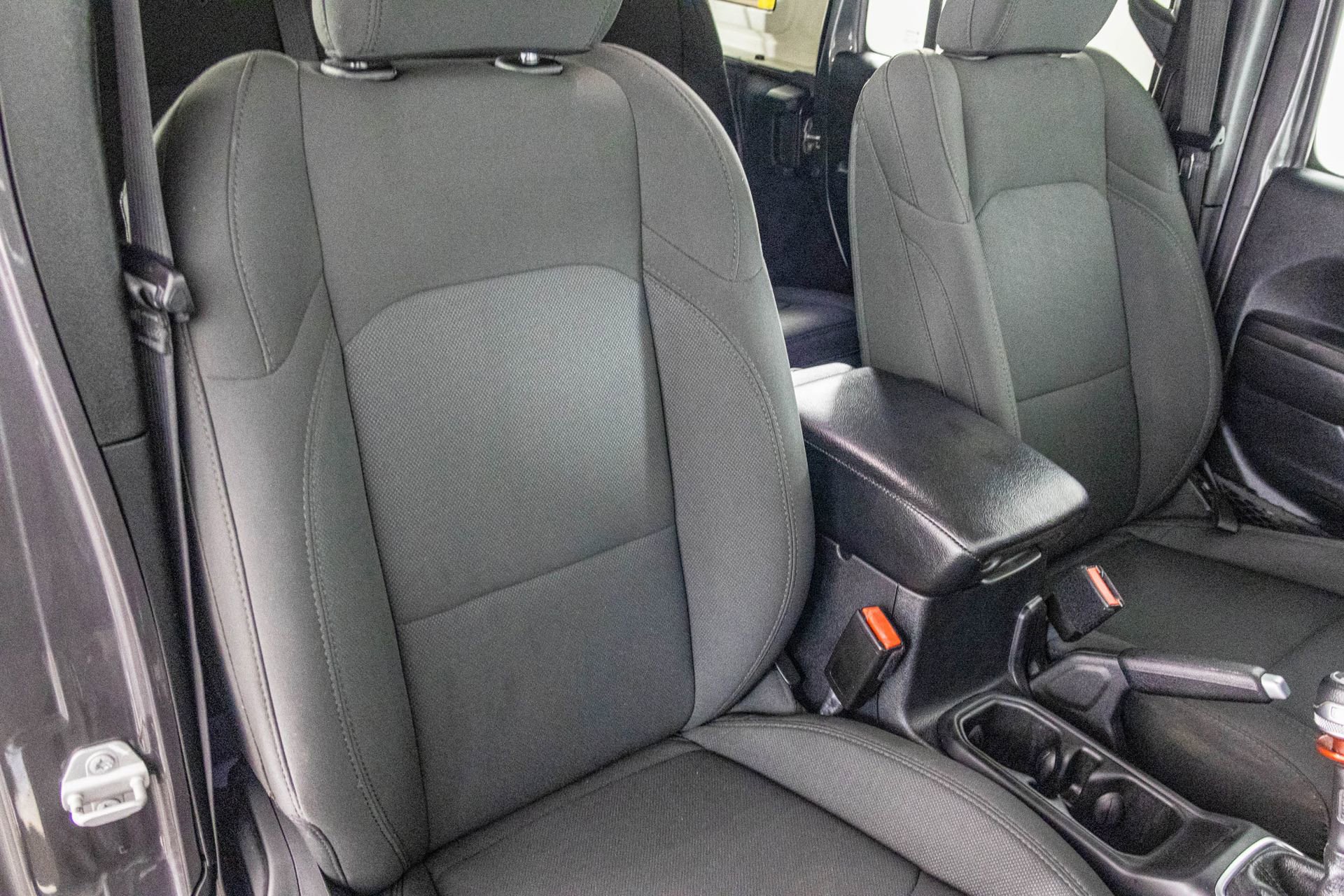 Used 2021 Jeep Wrangler Unlimited Sport image 40