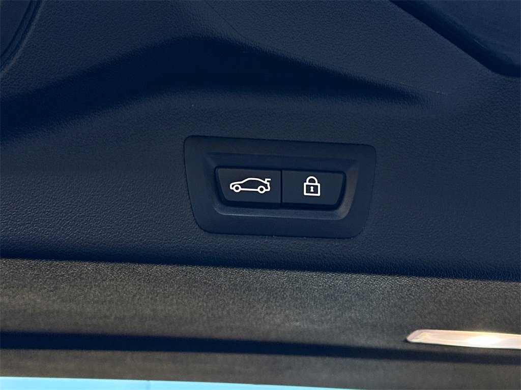 Used 2021 BMW X5 xDrive40i w/ Convenience Package image 16