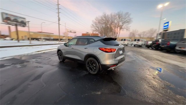 Certified 2025 Chevrolet Blazer LT w/ Midnight/Sport Edition image 6