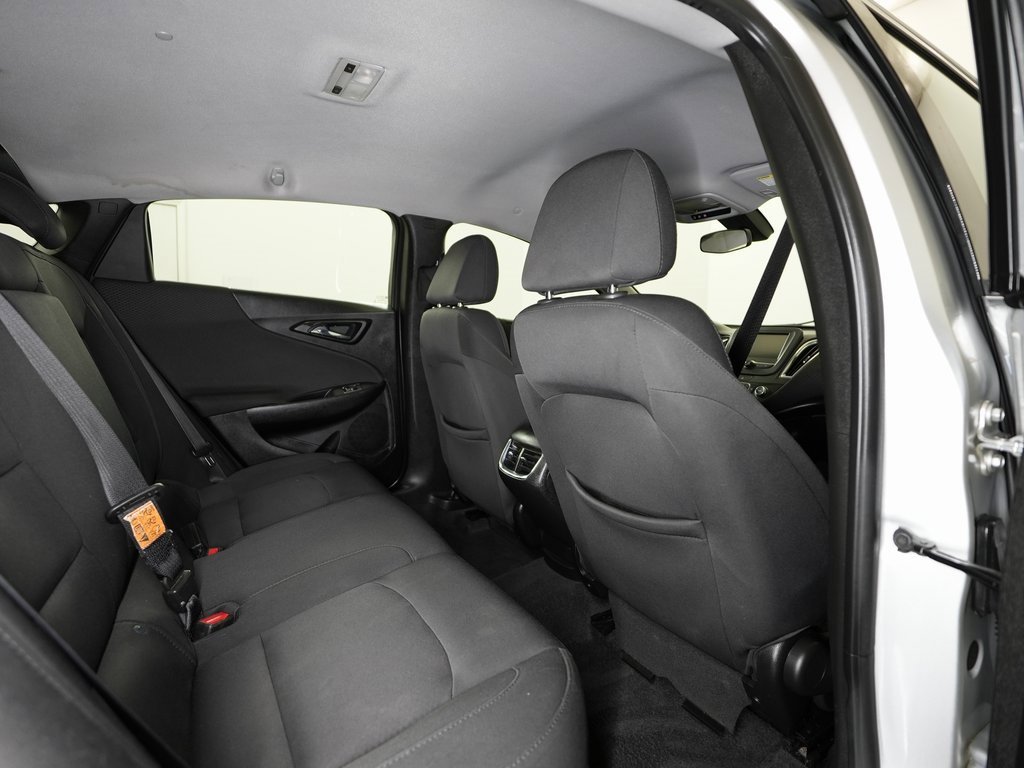 Used 2018 Chevrolet Malibu LT image 15