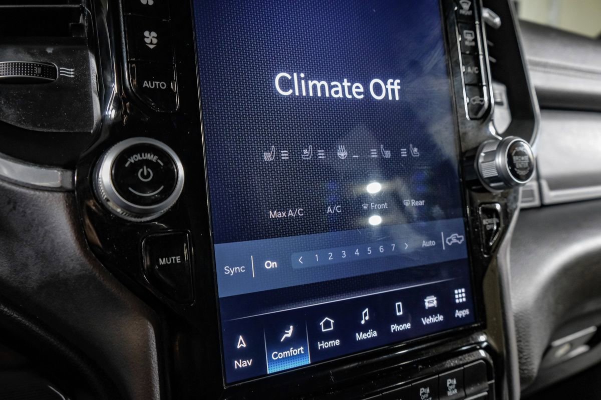 Used 2023 RAM 2500 Laramie w/ Night Edition image 27