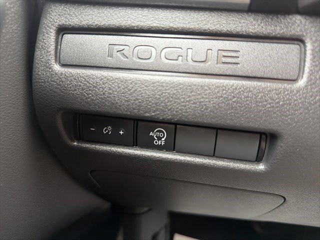 Used 2023 Nissan Rogue S FWD image 25