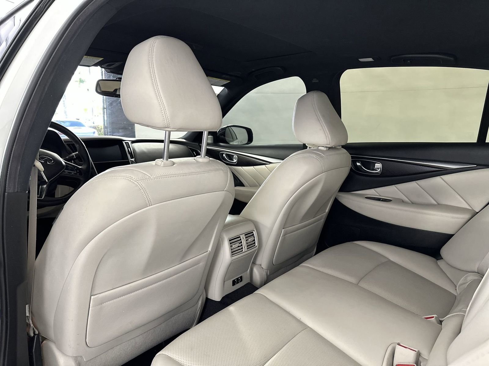 Used 2024 INFINITI Q50 Sensory image 28