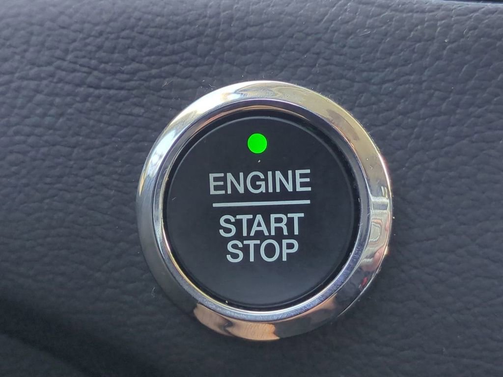 Certified 2024 Ford Edge SE image 32