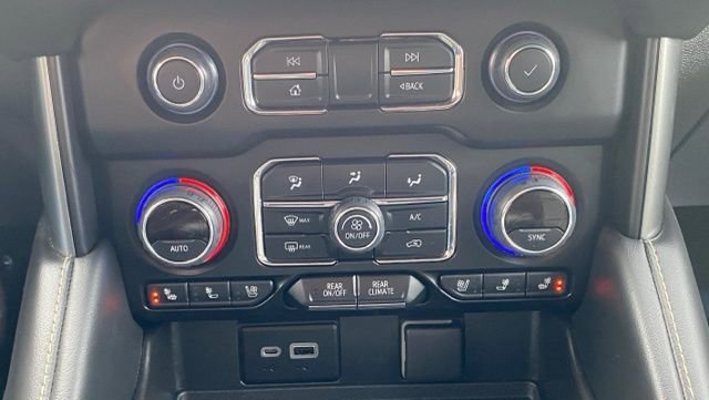 Used 2022 Chevrolet Tahoe Premier w/ Premium Package image 35