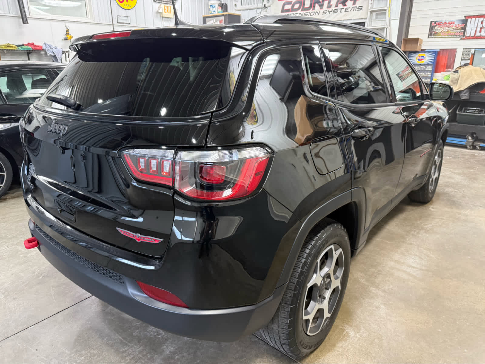 Used 2022 Jeep Compass Trailhawk AWD/4WD image 5