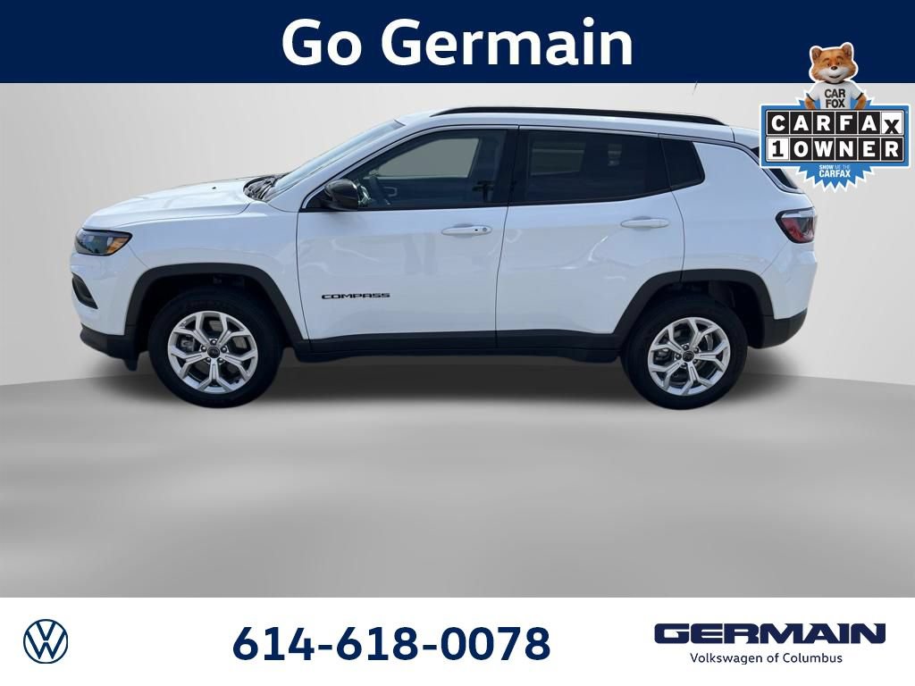 Used 2025 Jeep Compass Latitude AWD/4WD image 3