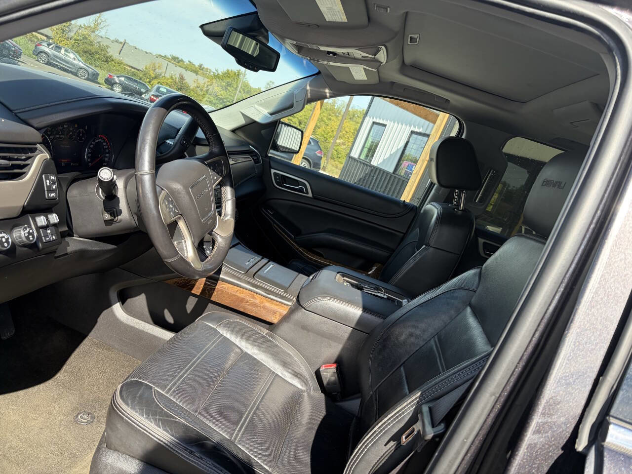 Used 2015 GMC Yukon XL Denali w/ Open Road Package image 19