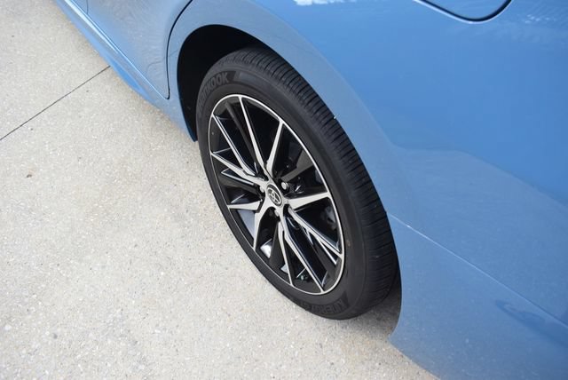 Used 2023 Toyota Camry SE w/ Convenience Package FWD image 14