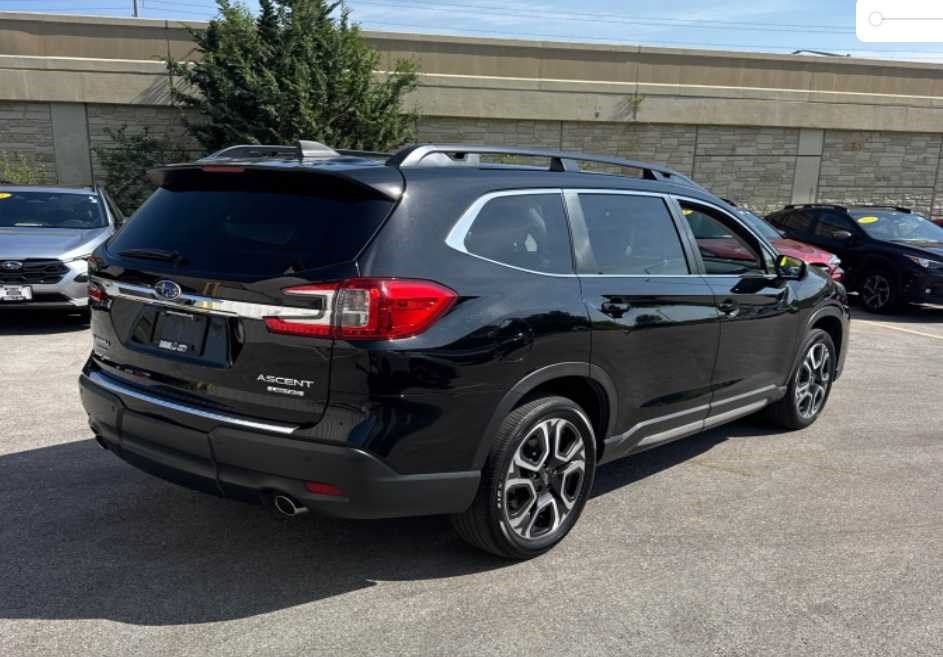 Used 2023 Subaru Ascent Limited w/ Technology Package AWD/4WD image 8