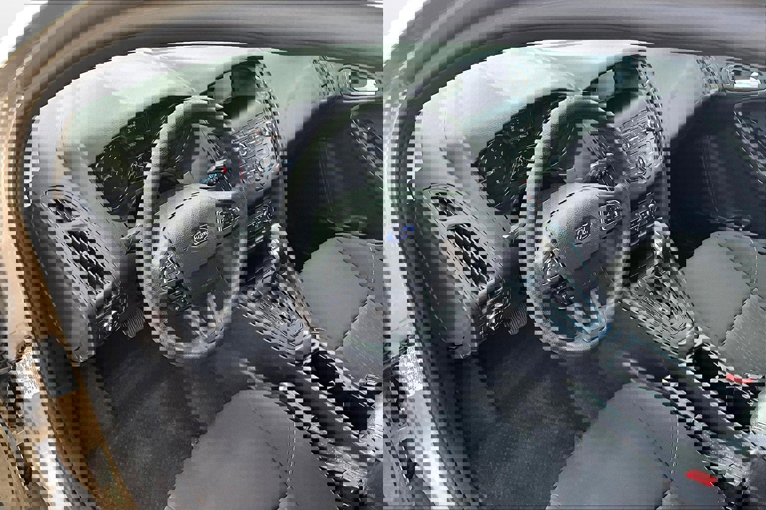 Used 2018 Ford Focus SE image 20