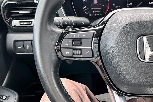 Certified 2023 Honda Pilot Touring image 9