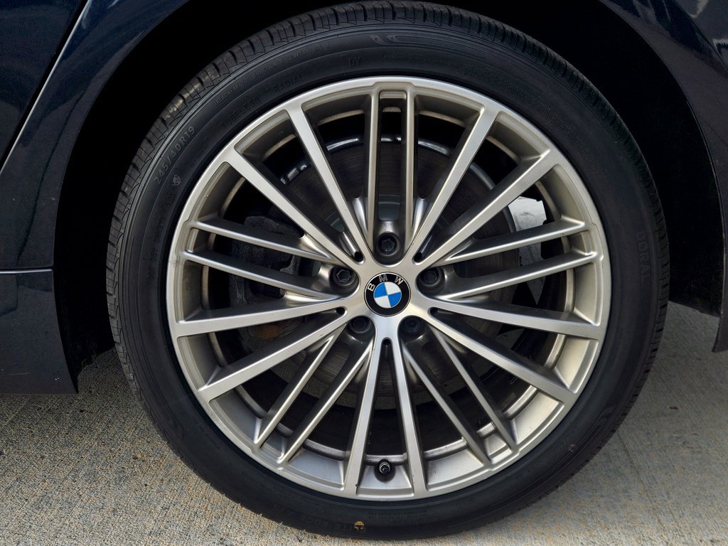 Used 2020 BMW 540i xDrive AWD/4WD image 18