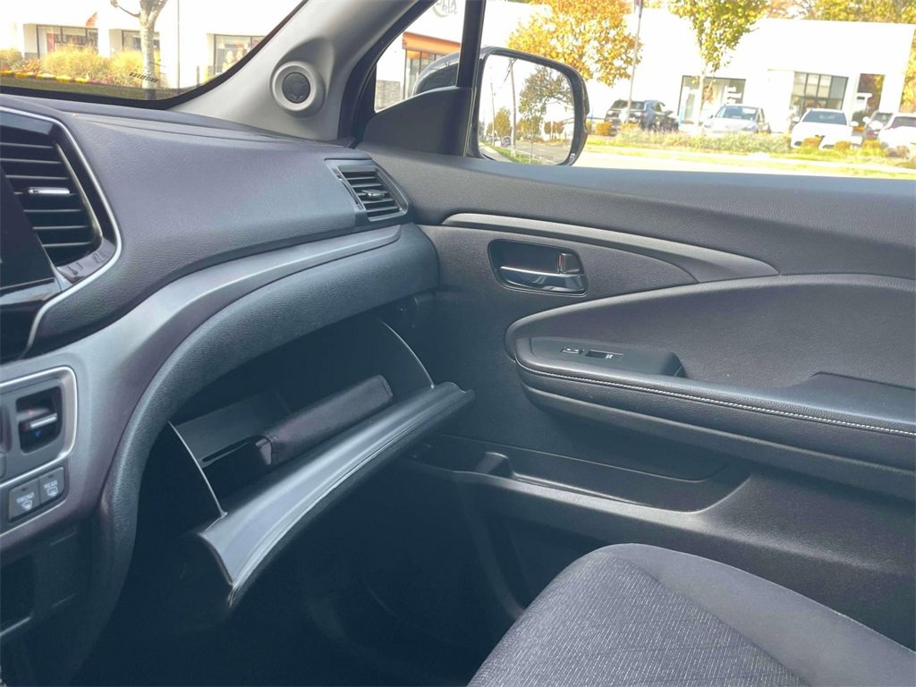Certified 2023 Honda Ridgeline Sport image 32