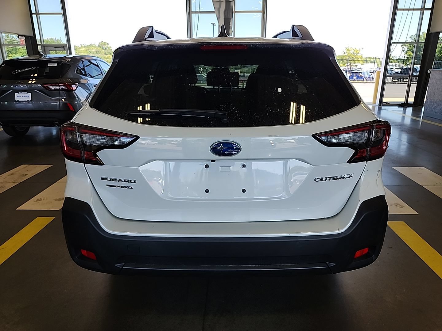 Used 2023 Subaru Outback Premium AWD/4WD image 4