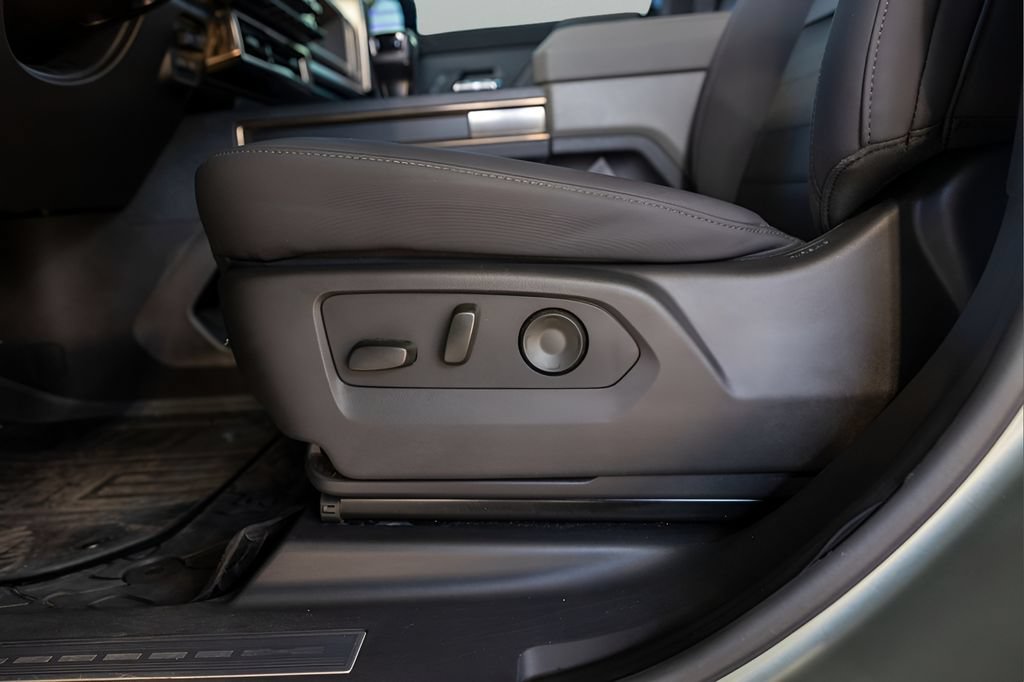 Used 2024 GMC Hummer EV 3X AWD/4WD image 46