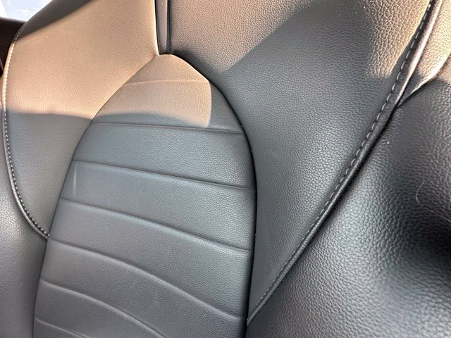 Used 2021 Toyota Highlander XLE FWD image 22