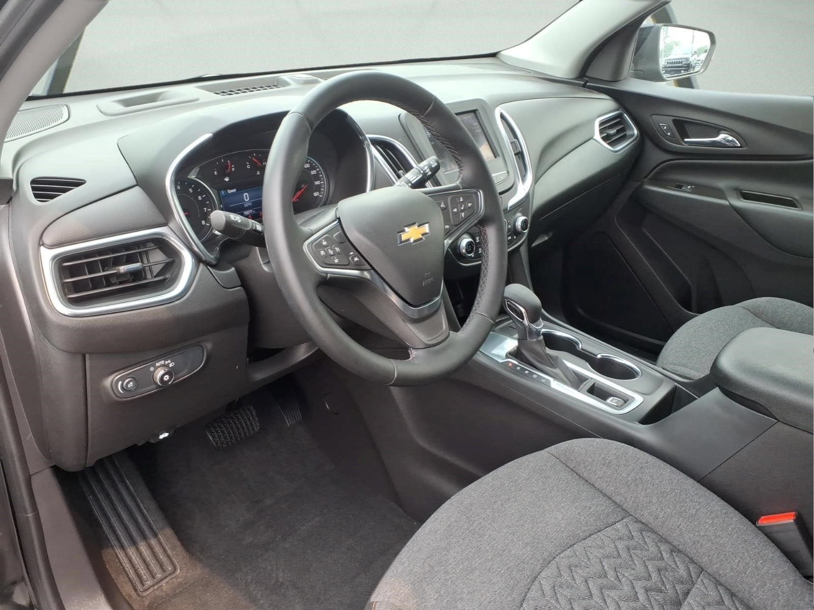 Certified 2024 Chevrolet Equinox LT w/ LPO, Floor Liner Package FWD image 7
