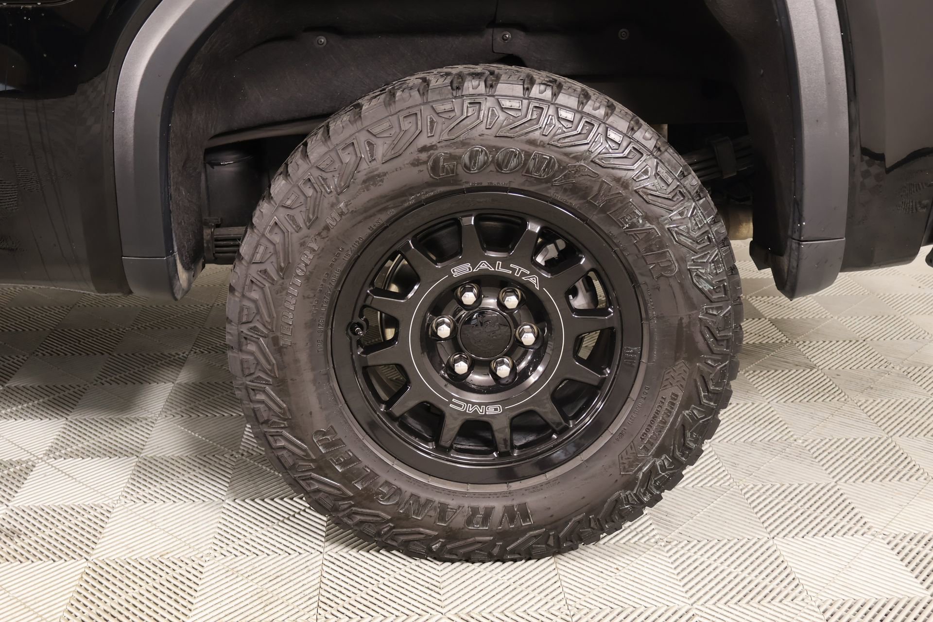 Used 2024 GMC Sierra 1500 AT4X w/ AT4X AEV Edition image 20