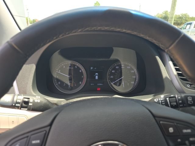 Used 2018 Hyundai Tucson Sport w/ Cargo Package FWD image 14