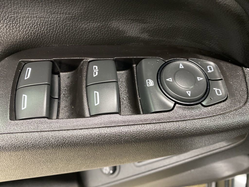 Used 2020 Chevrolet Equinox Premier image 31