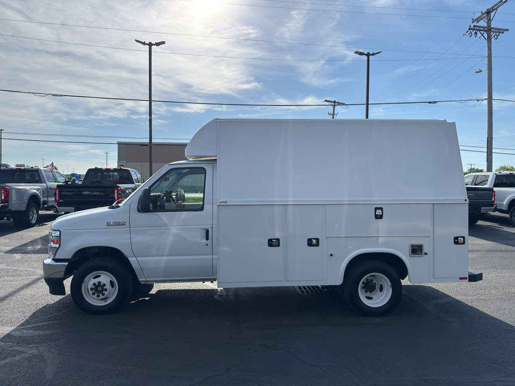 Used 2024 Ford E-350 and Econoline 350 Super Duty w/ Power Windows & Locks Group RWD image 5