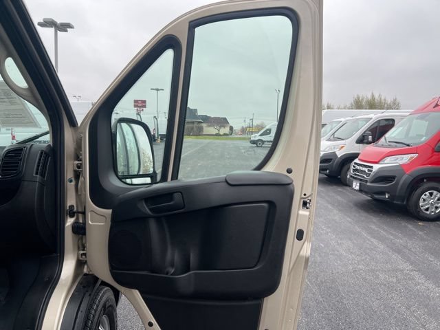 Used 2025 RAM ProMaster 2500 w/ Crew Van Package FWD image 11