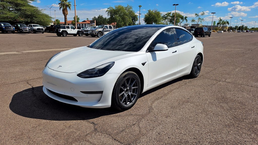 Used 2022 Tesla Model 3 Standard Range RWD image 4