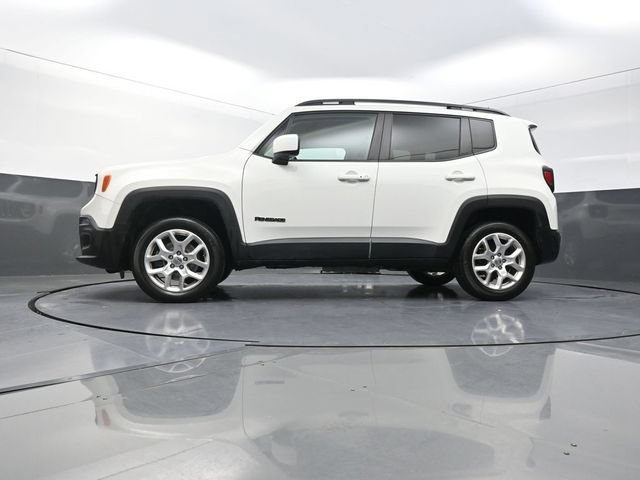 Used 2017 Jeep Renegade Latitude AWD/4WD image 34