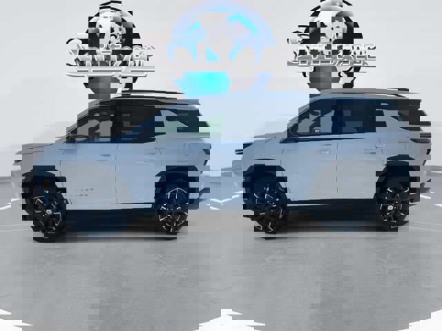 New 2026 Chevrolet Traverse LT w/ Sun and Wheel Package FWD image 5